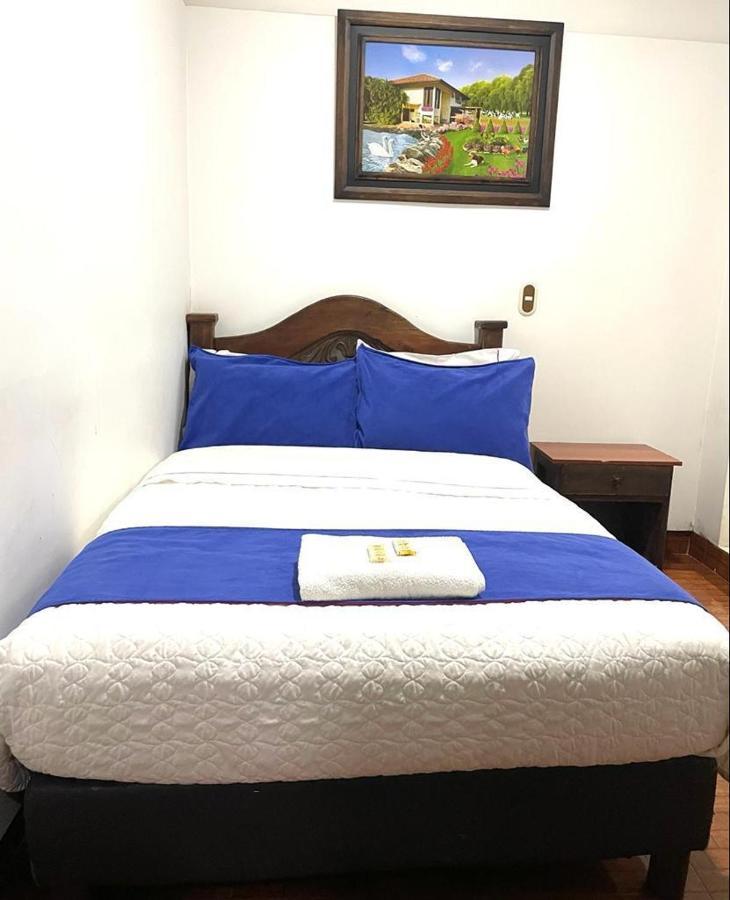 Hostal Internacional Bogota Ngoại thất bức ảnh